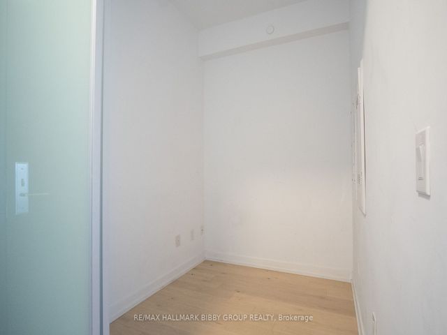 2106 - 488 University Ave