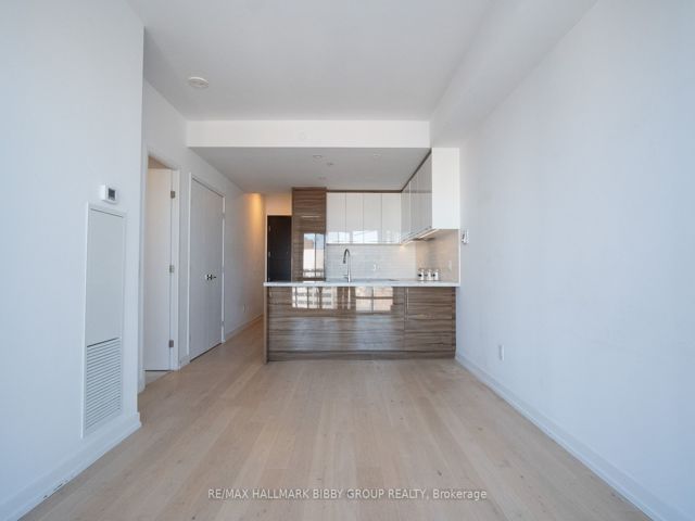 2106 - 488 University Ave