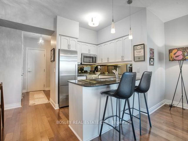 #406 - 319 Merton St