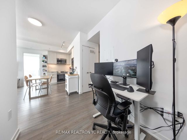 1301 - 50 Power St