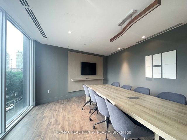 1301 - 50 Power St