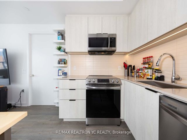 1301 - 50 Power St