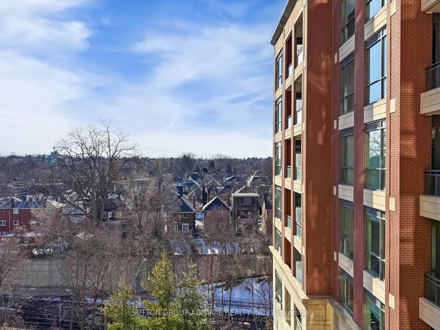 502 - 23 Glebe Rd W