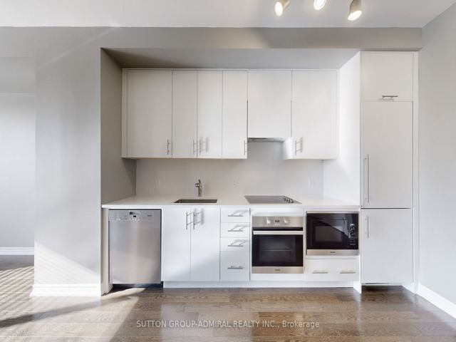 502 - 23 Glebe Rd W