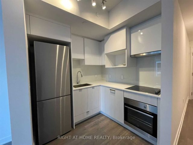 2914 - 195 Redpath Ave