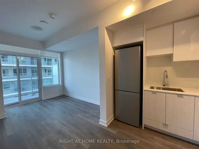 2914 - 195 Redpath Ave