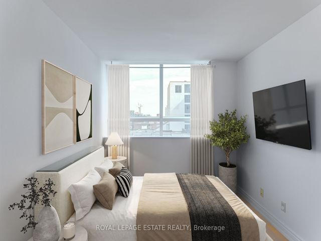 905 - 222 The Esplanade