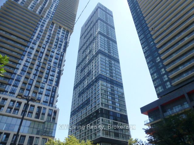 1601 - 181 Dundas St E
