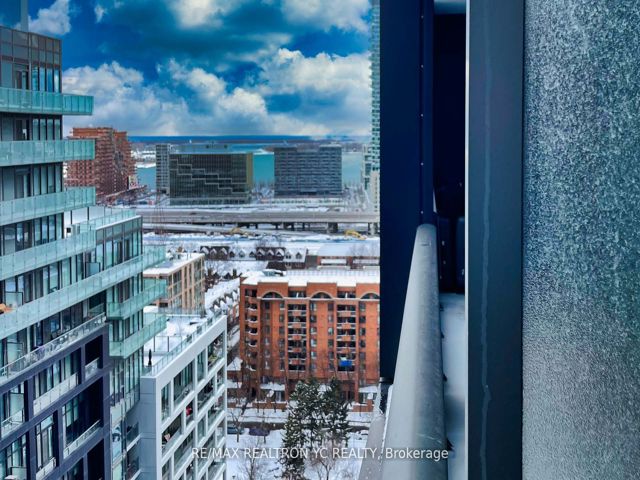 1838 - 135 Lower Sherbourne St