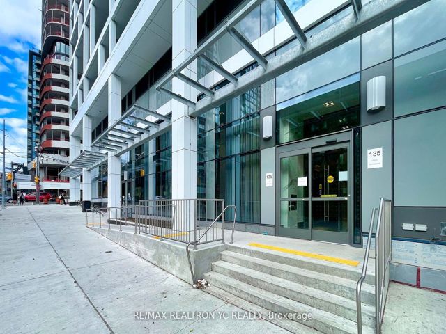 1838 - 135 Lower Sherbourne St