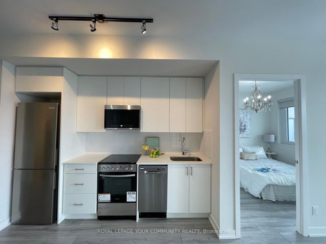 806 - 15 Ellerslie Ave