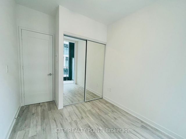 1031 - 60 Princess St