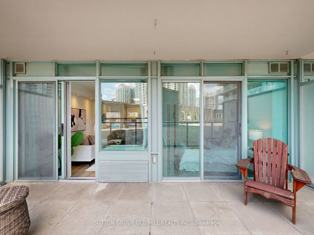 211 - 5500 Yonge St