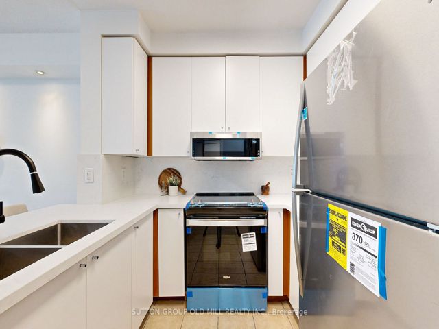 211 - 5500 Yonge St