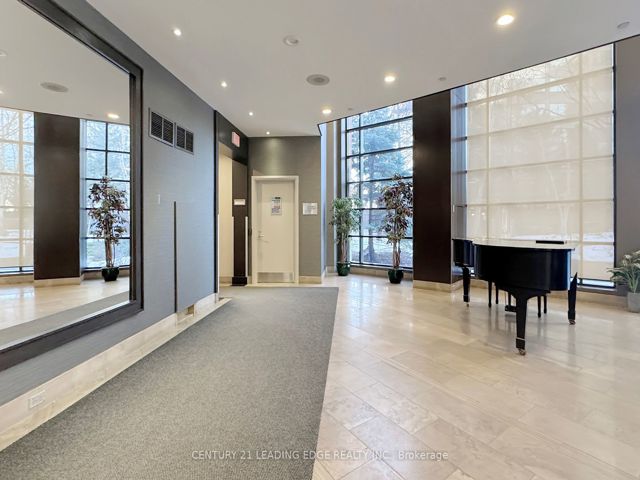 910 - 33 Sheppard Ave E