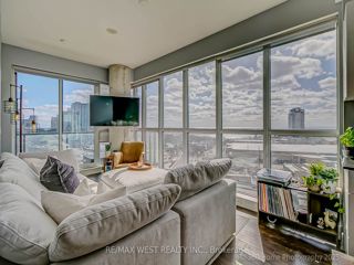 1512 - 51 East Liberty St S