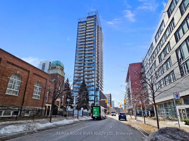 908 - 225 Sackville St