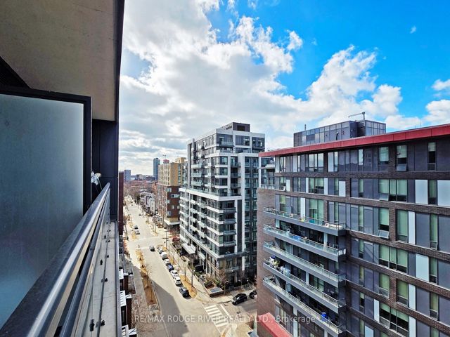908 - 225 Sackville St