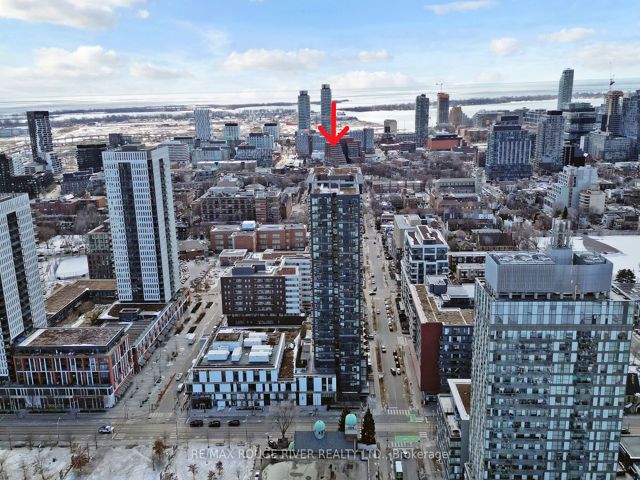 908 - 225 Sackville St