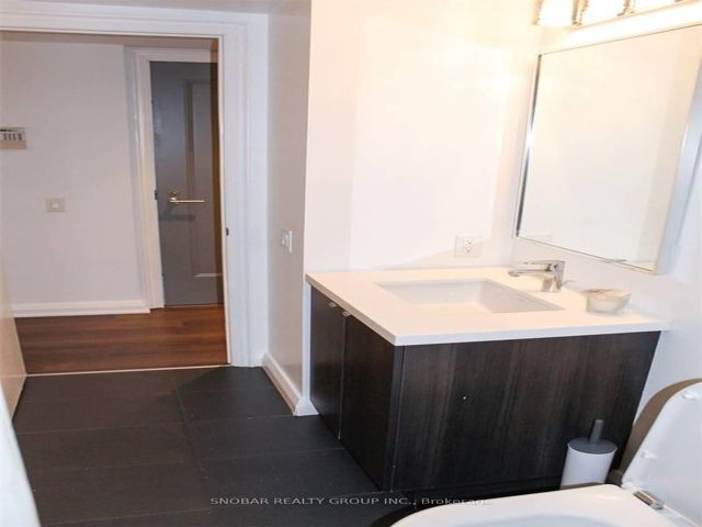 1601 - 155 Yorkville Ave
