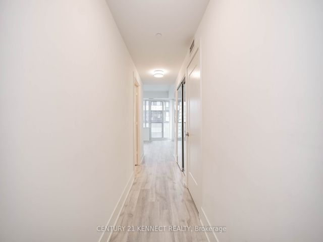 1606 - 480 Front St W
