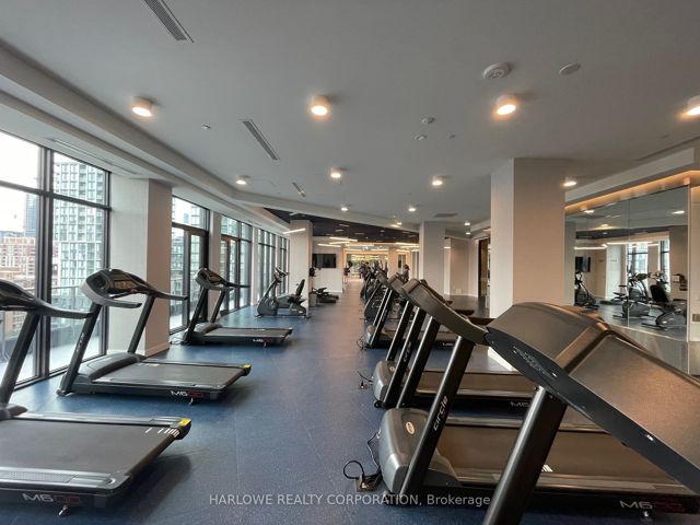 2031 W - 135 Lower Sherbourne St