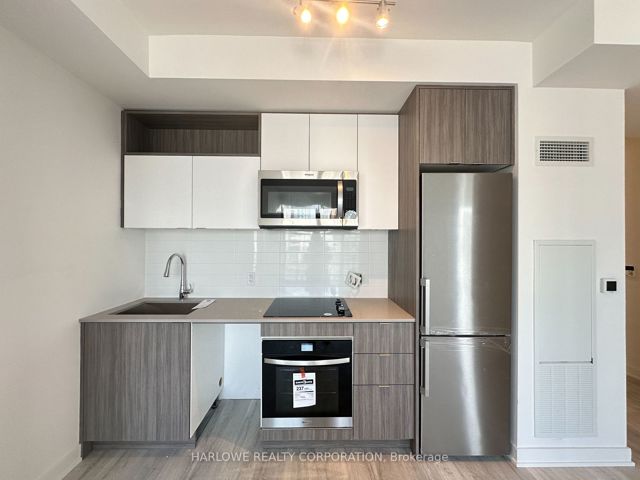 2031 W - 135 Lower Sherbourne St