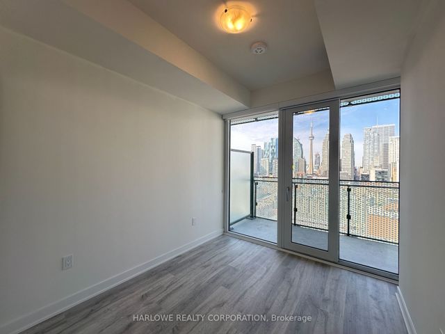2031 W - 135 Lower Sherbourne St