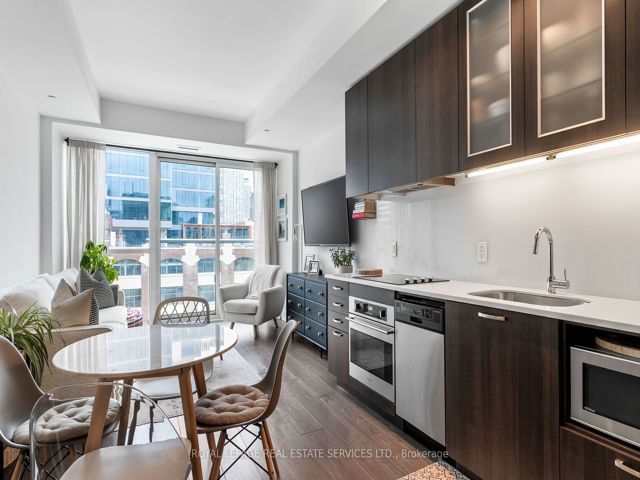611 - 508 Wellington St W