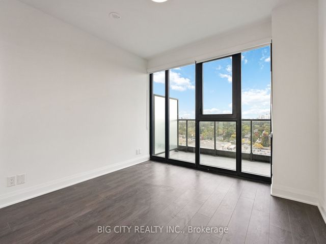 1502 - 33 Frederick Todd Way