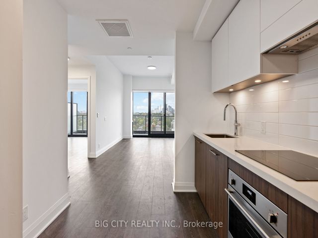 1502 - 33 Frederick Todd Way