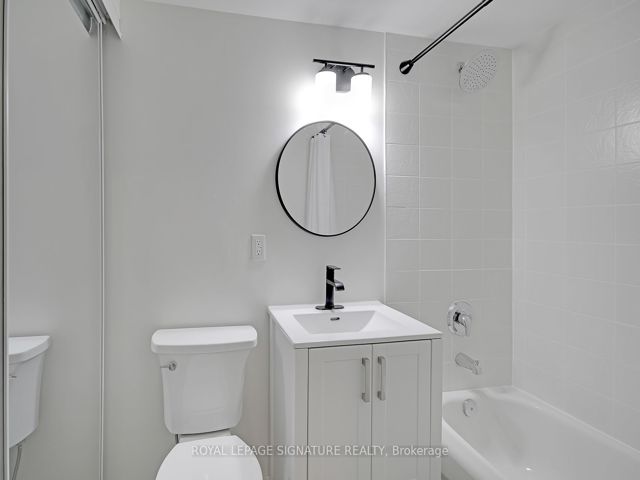 1217 - 21 Pirandello St