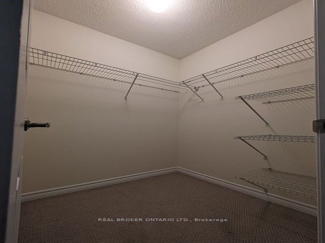 610 - 19 Grand Trunk Cres
