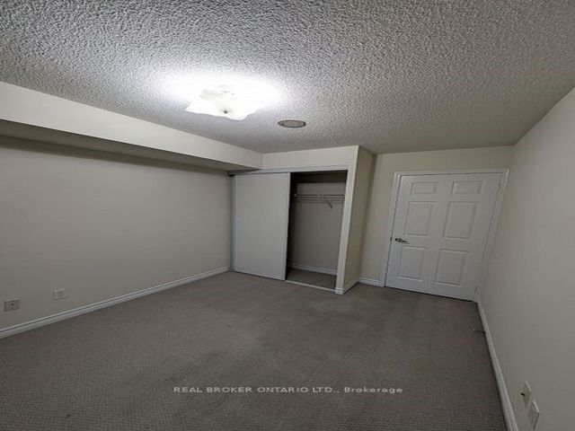 610 - 19 Grand Trunk Cres
