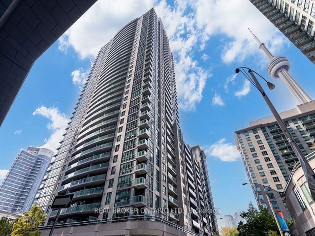 610 - 19 Grand Trunk Cres