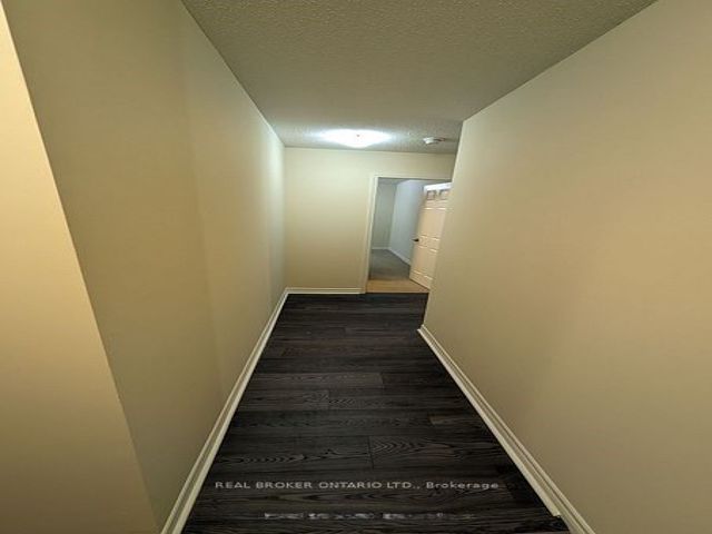 610 - 19 Grand Trunk Cres