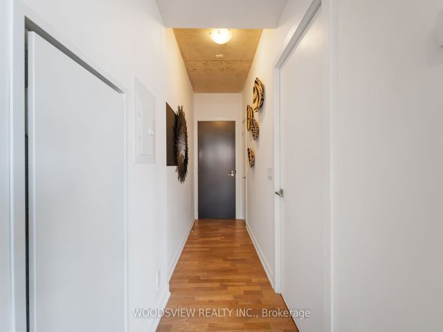 705 - 15 Beverley St