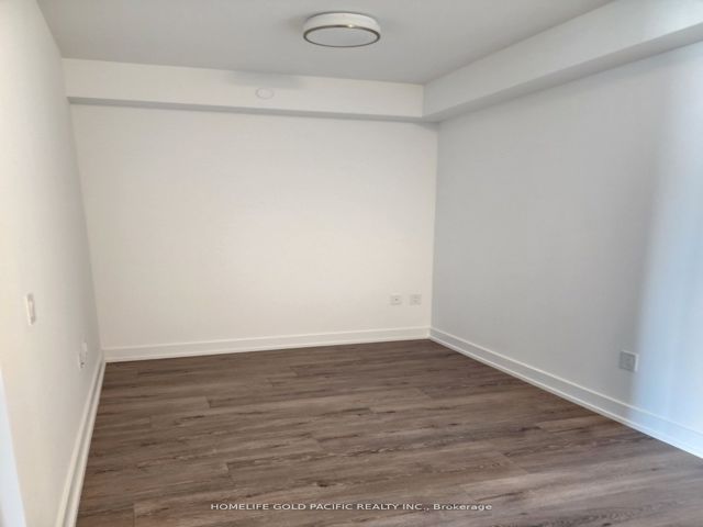 2610 - 575 Bloor St E