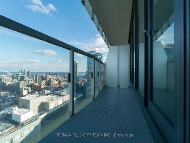 2904 - 197 Yonge St