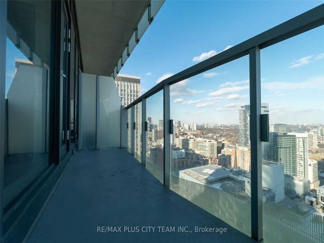 2904 - 197 Yonge St