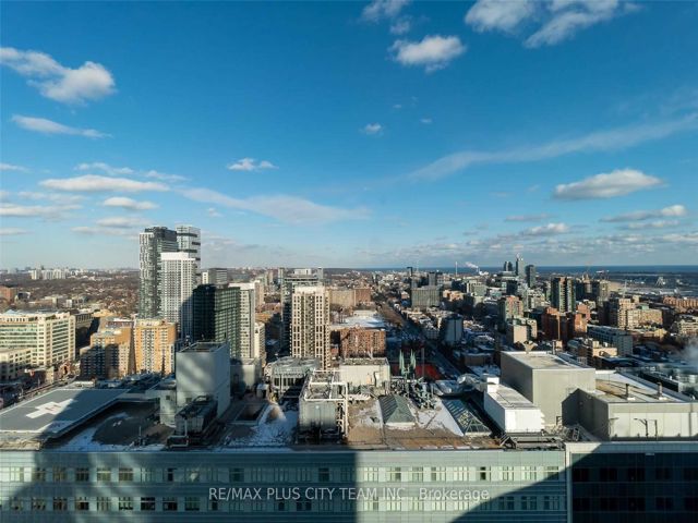 2904 - 197 Yonge St