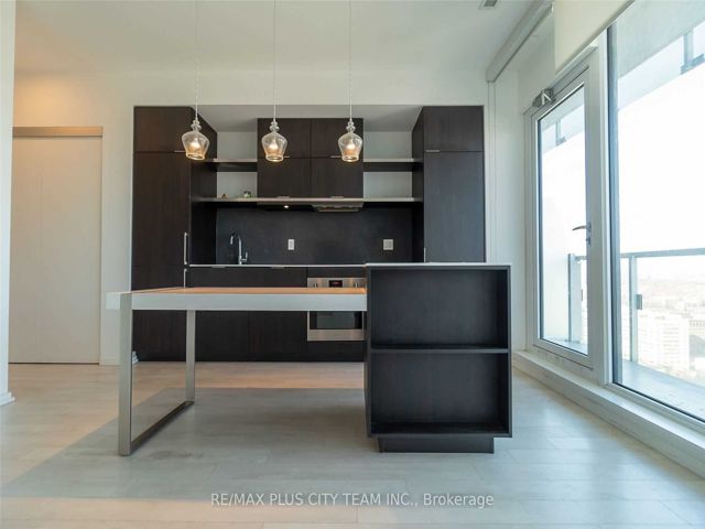2904 - 197 Yonge St