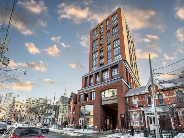 307 - 501 Adelaide St W