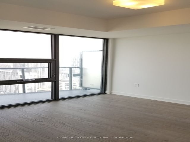 2613 - 11 Wellesley St W