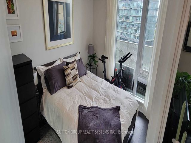 1102 - 60 Tannery Rd