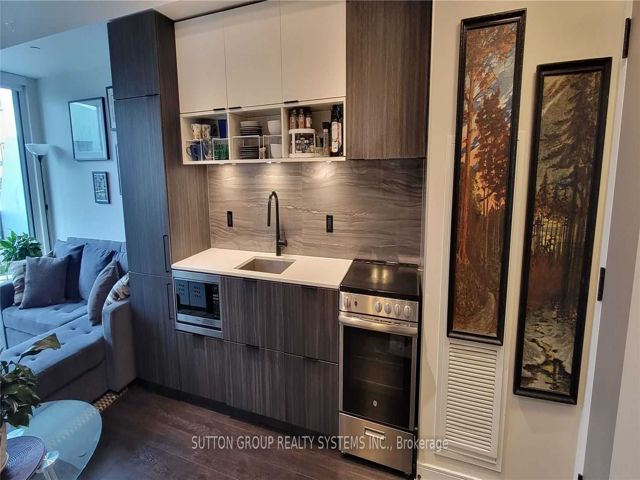 1102 - 60 Tannery Rd