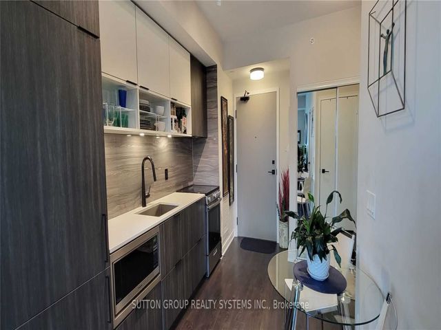1102 - 60 Tannery Rd