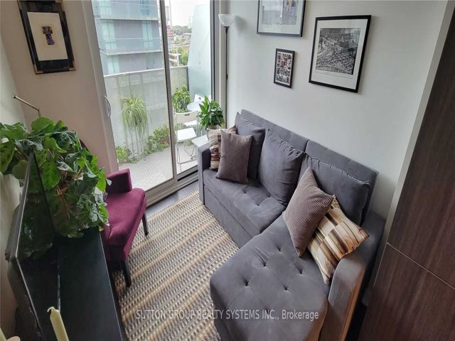 1102 - 60 Tannery Rd