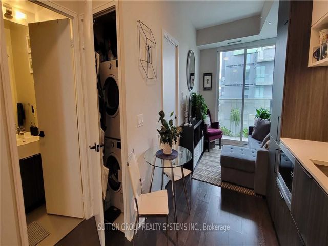 1102 - 60 Tannery Rd