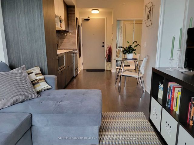 1102 - 60 Tannery Rd